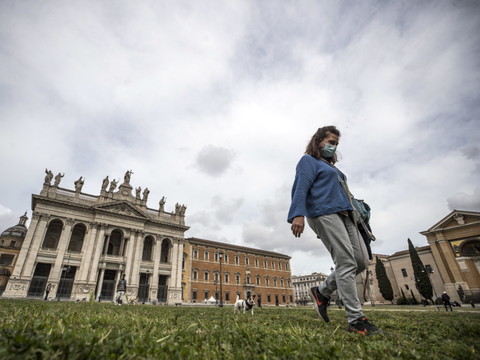 L'Europe poursuit son déconfinement, au tour de l'Italie