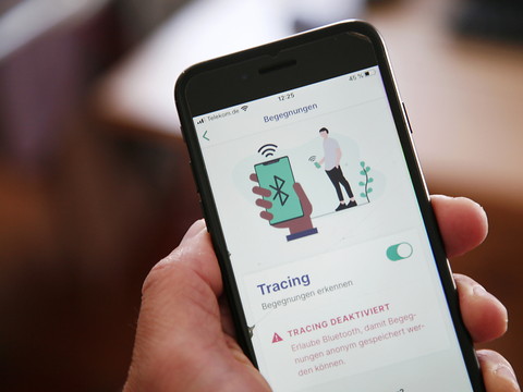 Pas d'appli pour retracer les contacts sans base légale