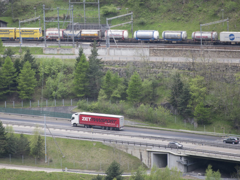 A nouveau moins de camions à travers les Alpes en 2019
