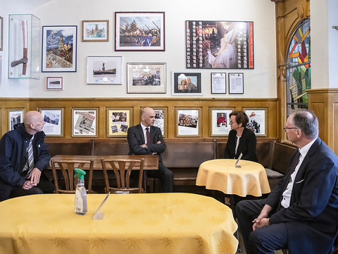 Alain Berset effectue une visite de terrain à Fribourg