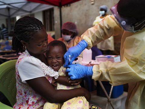 175 millions pour l'aide humanitaire et les thérapies