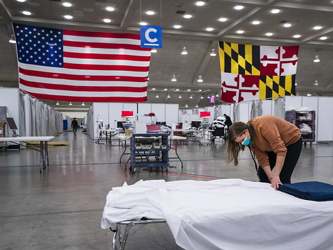 820 nouveaux décès en un jour aux États-Unis