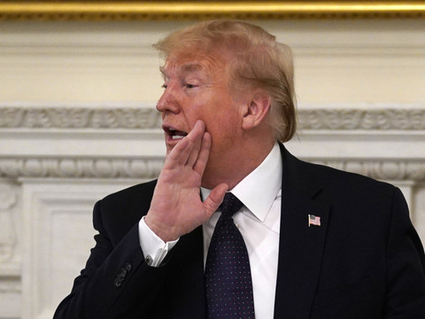Trump révèle qu'il prend de l'hydroxychloroquine contre le Covid-19