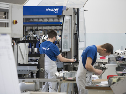 Mikron restructure ses activités, des dizaines de postes supprimés