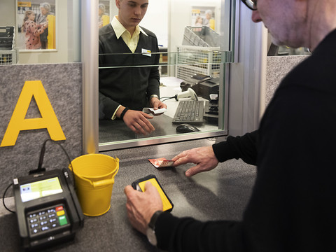 Le géant jaune remplit son mandat de service universel