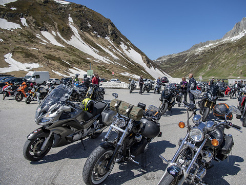 Plusieurs accidents sur route et en montagne, dont deux mortels