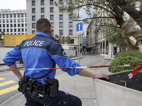 Jugé pour avoir tiré afin d'arrêter deux braqueurs, il est acquitté