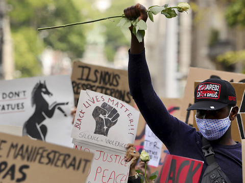 La vague de manifestations contre le racisme gagne l'Europe