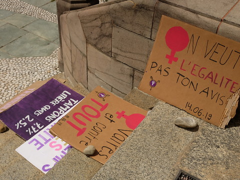 Plus de 250 femmes à la place de la Planta à Sion