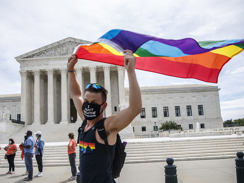 La Cour suprême valide les droits des salariés gays et transgenres