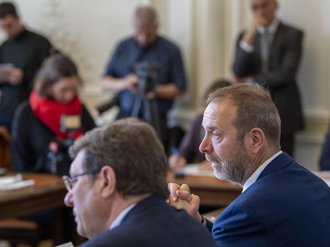 Le canton et les associations défendent l'opération Papyrus