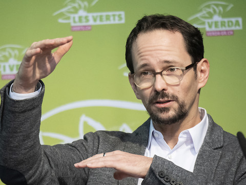 Les Verts n'ont pas renoncé au Conseil fédéral, avertit Glättli