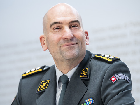 Le chef de l'armée veut augmenter la part des femmes dans l'armée