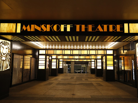 Les théâtres de Broadway fermés au moins jusqu'en janvier 2021