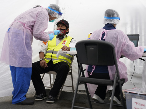Plus de 42'000 nouvelles infections au coronavirus en 24 heures