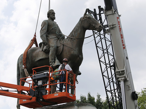 Richmond, ex-capitale des confédérés, va retirer des monuments