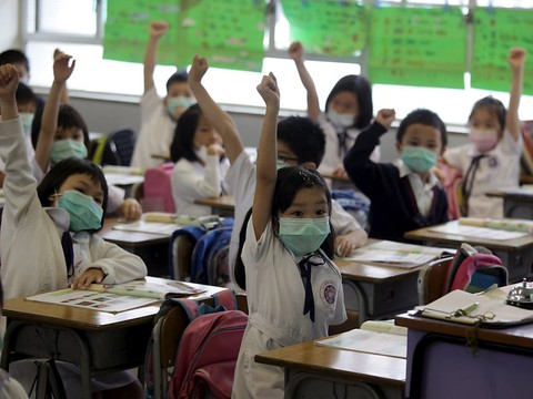 Le gouvernement de Hong Kong exige le retrait de livres scolaires