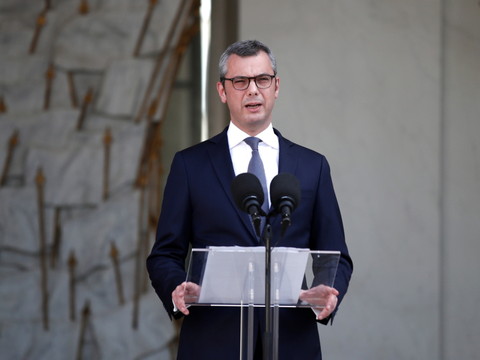 Quelques ministres clés changent dans le gouvernement Castex