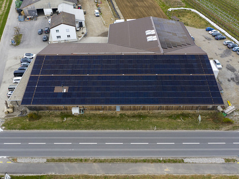 L'énergie solaire gagne peu à peu du terrain en Suisse