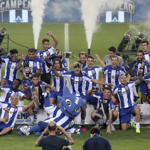 Porto sacré champion à huis clos, devant Benfica