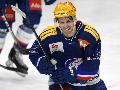 NHL: Pius Suter a signé pour un an aux Chicago Blackhawks