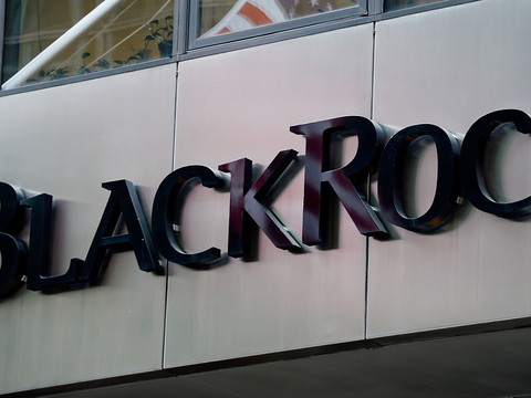 Blackrock, en pleine reprise des marchés, attire 100 milliards