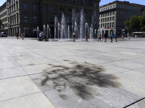 Tentative d'immolation par le feu devant le Palais fédéral