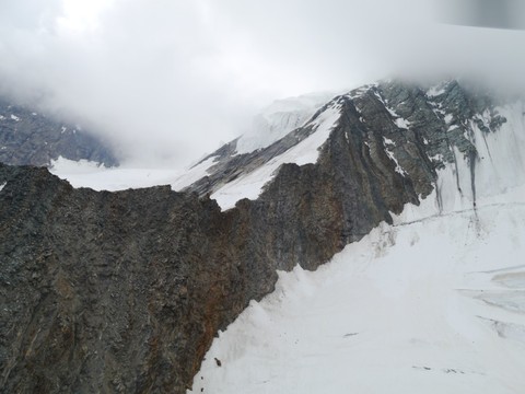Alpinisme: un mort et un blessé grave au Dom des Mischabel (VS)
