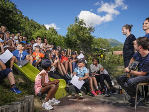 Grisons: au moins sept infections dans un camp de vacances