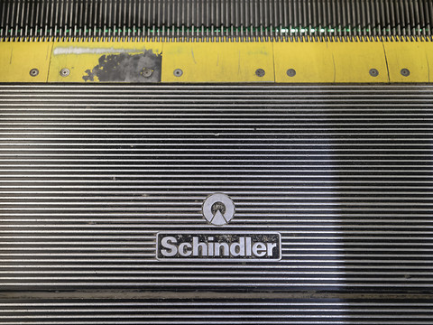 Schindler: résultats semestriels en baisse, supprime 2000 postes