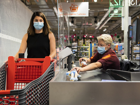 Masque obligatoire dans les commerces genevois dès mardi