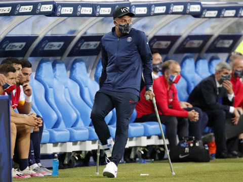 Entorse de la cheville droite pour Mbappé