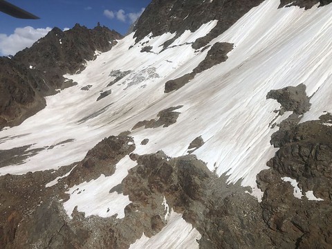 Un avion de tourisme s'écrase dans le Haut-Valais: quatre morts
