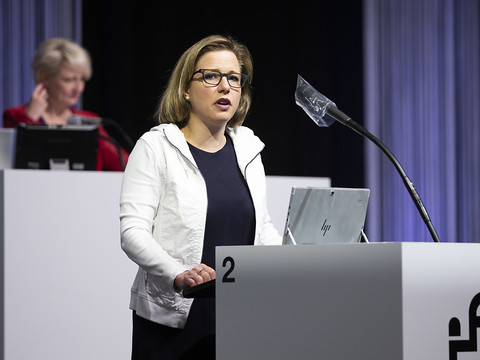 Frais de garde: un comité libéral dénonce une 