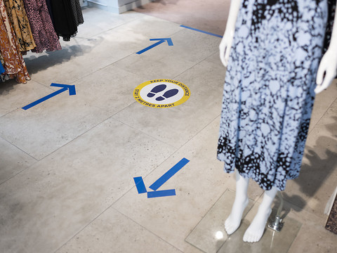 Le commerce de détail progresse au premier semestre