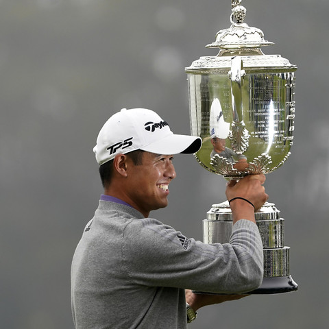 Collin Morikawa triomphe pour sa première participation