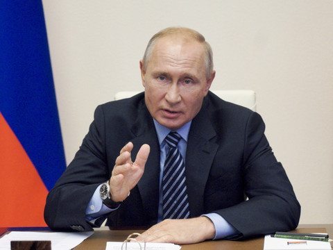 La Russie annonce avoir crée le premier vaccin, l'OMS veut vérifier