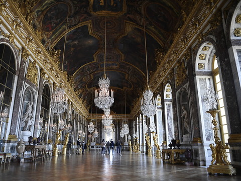Sans touristes étrangers, la fréquentation de Versailles s'écroule