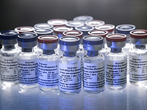 Un Etat brésilien veut tester le vaccin russe anti-Covid-19