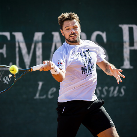 Wawrinka lâche encore un set