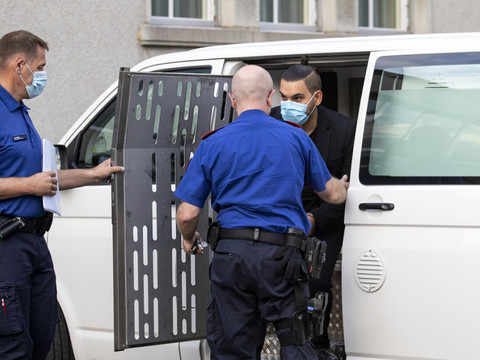 Retour à la case prison et expulsion pour le rappeur braqueur Besko