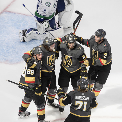 Les Golden Knights frappent fort d'entrée