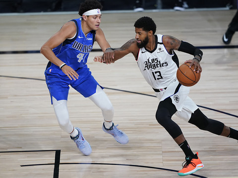 Les Clippers reprennent l'avantage sur Dallas