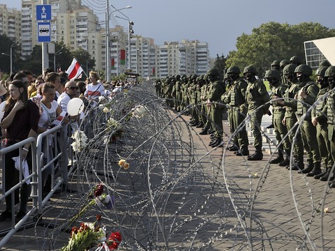 Dizaines de milliers de manifestants contre Loukachenko