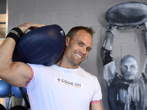 Yves Chapuis: 