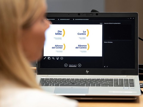 Le PDC Suisse s'appellera Le Centre