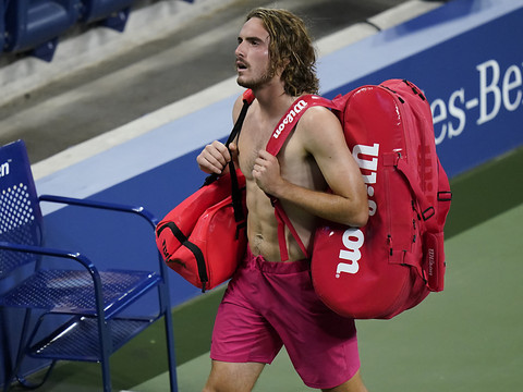 Tsitsipas battu malgré 6 balles de match en sa faveur