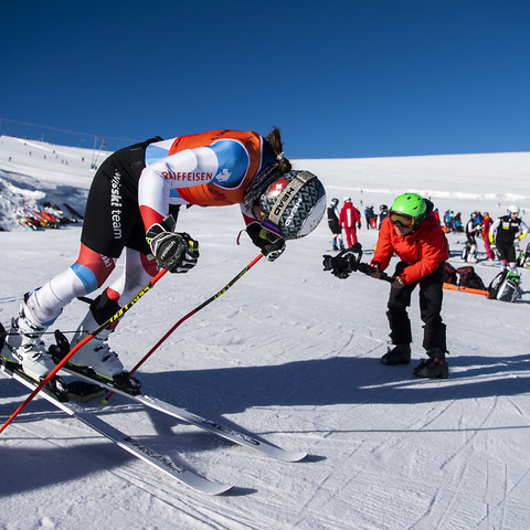 Wendy Holdener se blesse, sa participation à Sölden compromise