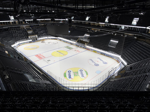Fribourg: la nouvelle patinoire est prête