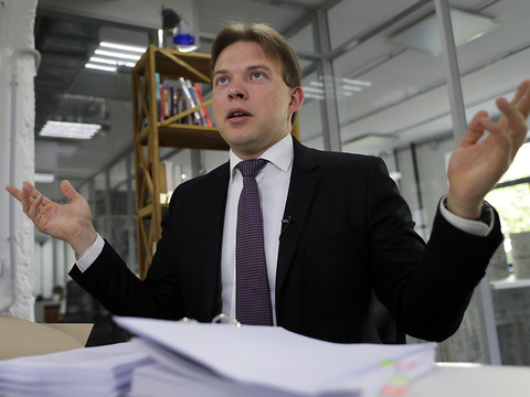 Le régime de Loukachenko fait incarcérer deux opposants majeurs